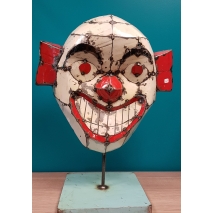 Un clown balisien en métal recyclé